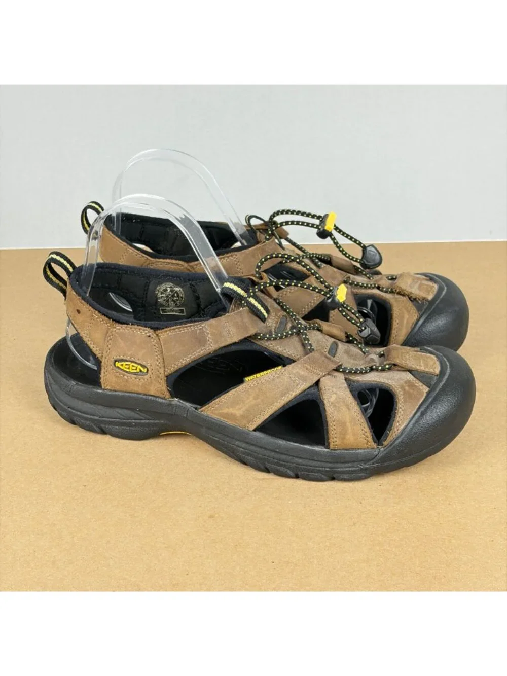 Keen Sarasota Leather Hiking Sandals Mens 9 Brown Bungee Lace Closed Toe